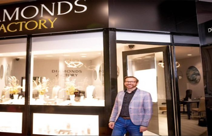 Dimond factory banner