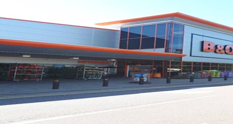 B&Q banner