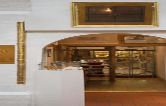 Barry doyle design jewelry banner banner