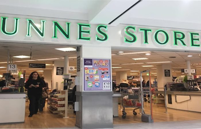 Dunnes banner