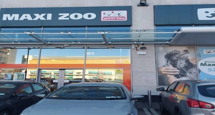 Maxi zoo banner