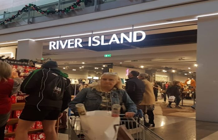 River island banner