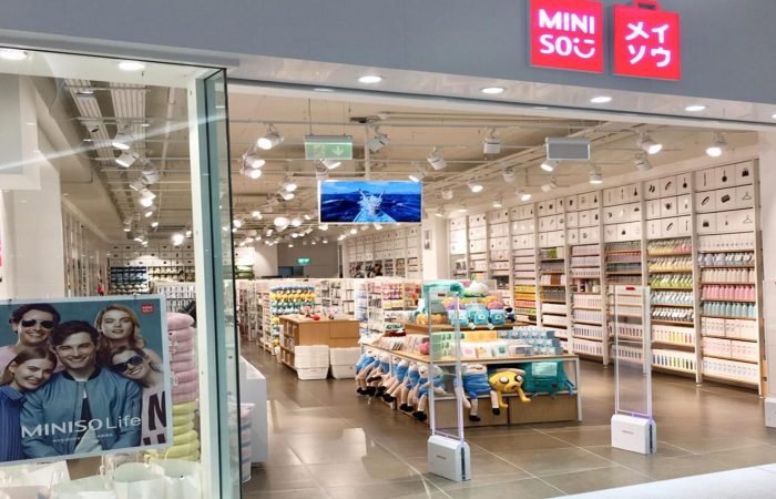 miniso banner